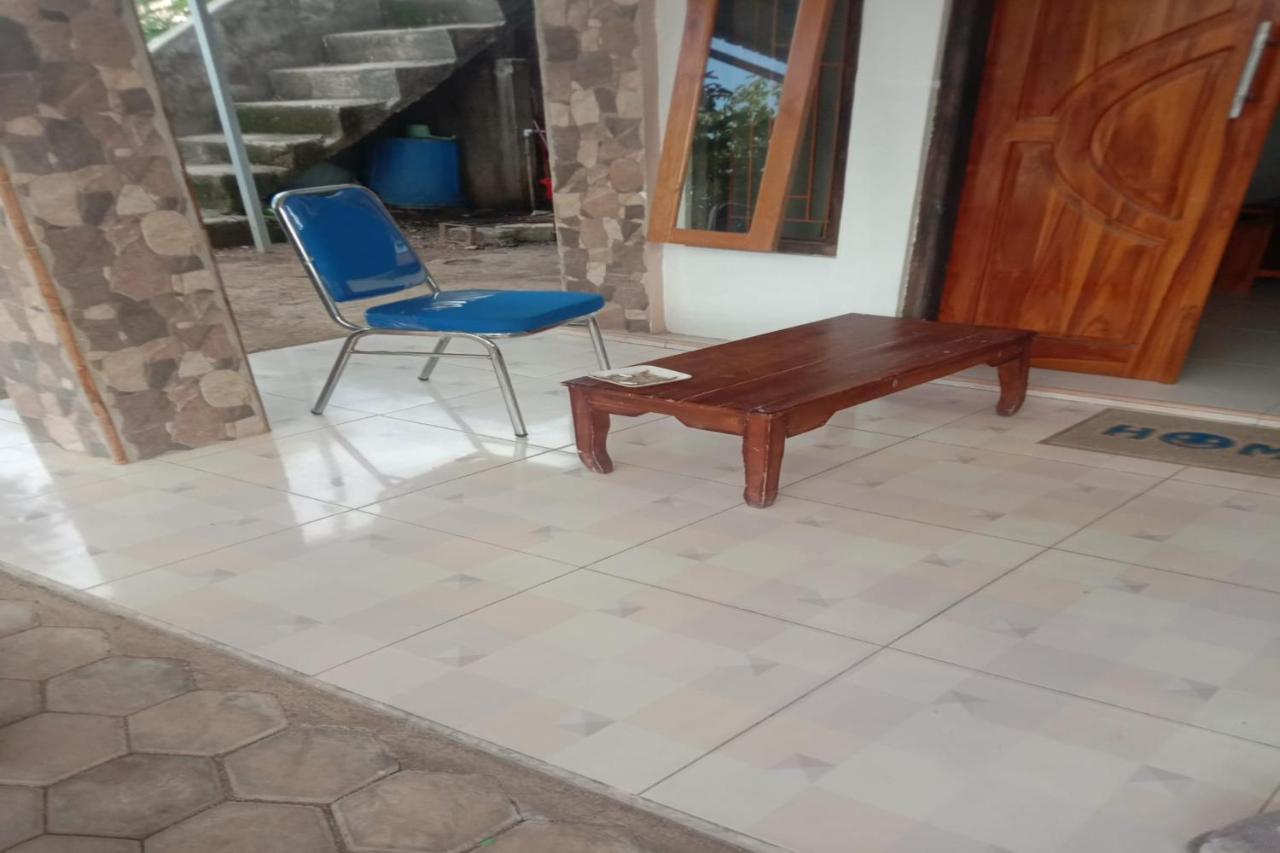 Express O 91722 Home Stay Dan Sewa Mobil Jhon'S Family Labuan Bajo Buitenkant foto